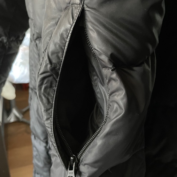 COPY - The North Face Winter jacket - Picture 7 of 11